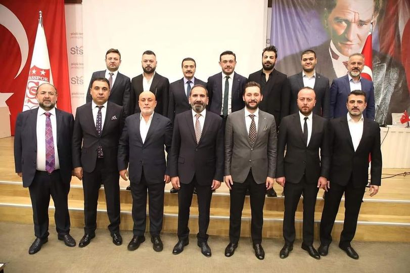 Demir Grup Sivasspor'a  MECNUN OTYAKMAZ Yeniden Başkan Seçildi.
