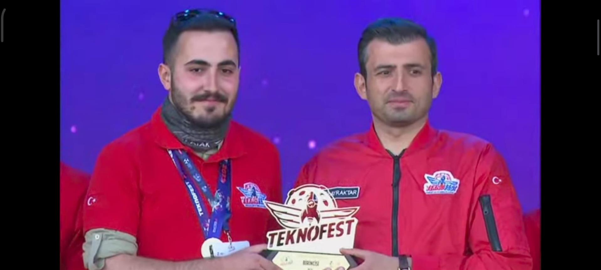 TEKNOFEST 2023 YARIŞMALARINDA 1.OLAN ÖĞRENCİMİZİ KUTLARIZ.