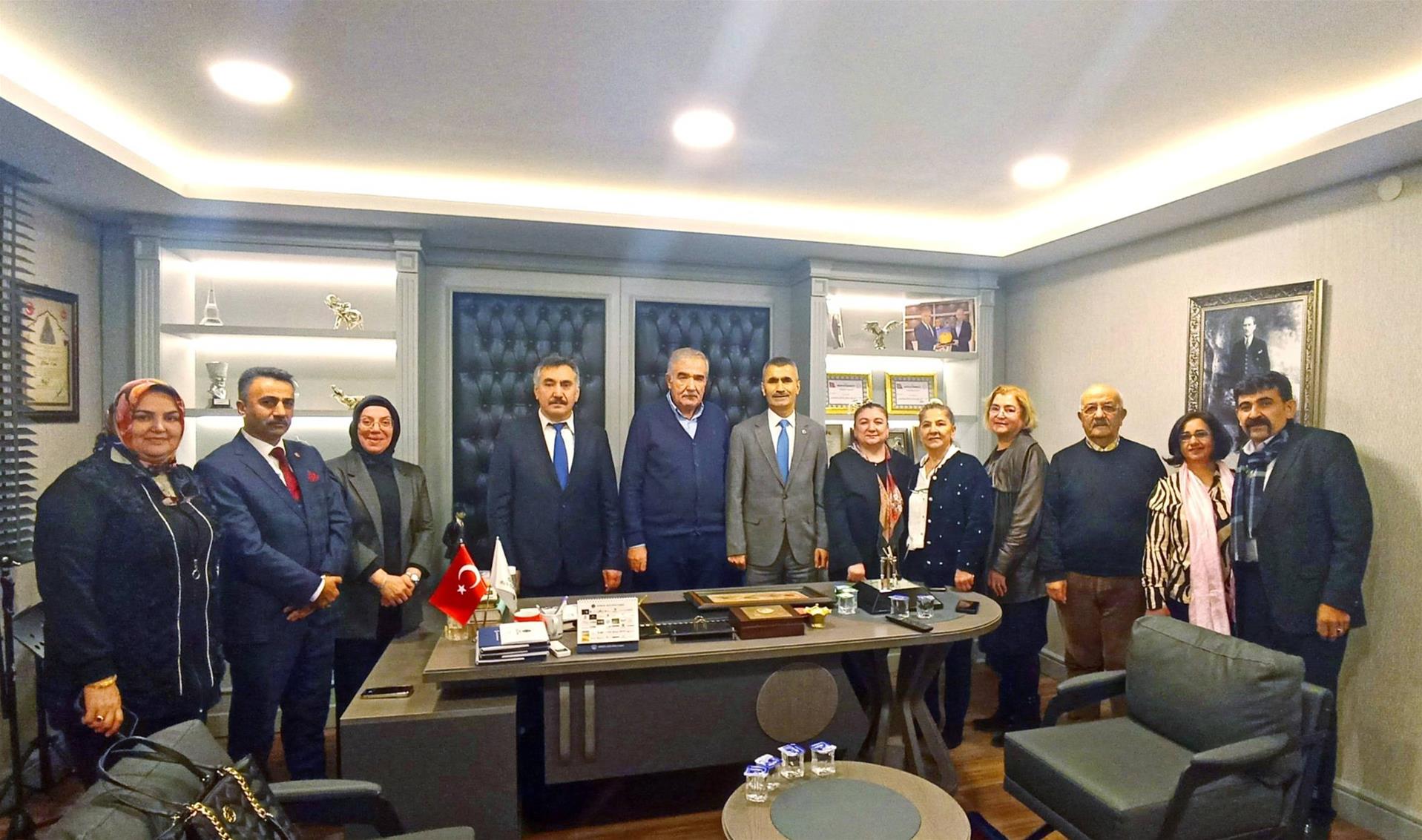 VAKFIMIZDA BAHÇELİEVLER SİVASLILAR DERNEĞİ BAŞKANI VE YÖNETİM KURULUNU  MİSAFİR ETTİK.