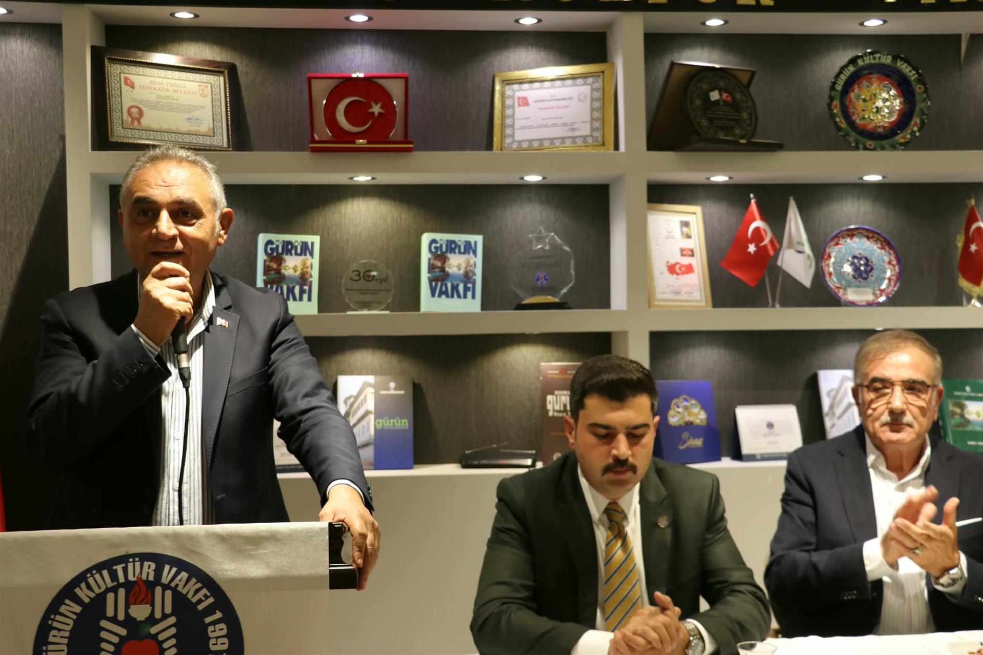 GÜRÜN KAYMAKAMI VE BELEDİYE BAŞKANI NI VAKFIMIZ DA AĞIRLAMAKTAN ONUR DUYDUK