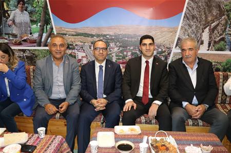 GURBETLE SILAYI BULUŞTURAN COŞKU: 16. İSTANBUL SİVAS TANITIM GÜNLERİ  SONA ERDİ!