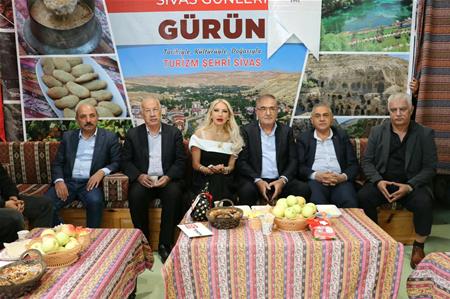 17. SİVAS TANITIM GÜNLERİ ATATÜRK HAVALİMANI MİLLET BAHÇESİNDE BAŞLADI