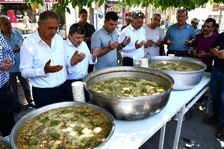 VAKIF BAŞKANIMIZ SN. SELAMİ KOCA GÜRÜN BELEDİYESİ’NİN DÜZENLEDİĞİ  AŞURE PROĞRAMINA KATILDI.