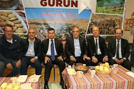 17. SİVAS TANITIM GÜNLERİ ATATÜRK HAVALİMANI MİLLET BAHÇESİNDE BAŞLADI