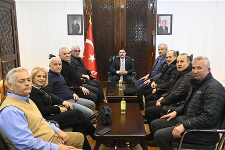 YÖNETİM KURULU ÜYELERİMİZDEN  GÜRÜN KAYMAKAMIMIZI ZİYARET…
