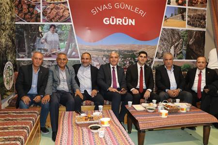 GURBETLE SILAYI BULUŞTURAN COŞKU: 16. İSTANBUL SİVAS TANITIM GÜNLERİ  SONA ERDİ!