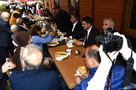 GÜRÜNLÜ'LER GELENEKSEL BAYRAMLAŞMA PROĞRAMINDA BİR ARAYA GELDİ...