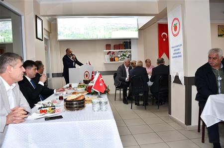 VAKIF BAŞKANIMIZ SN.SELAMİ KOCA SARICA KÖYÜ DERNEĞİ KAHVALTISINA KATILDI