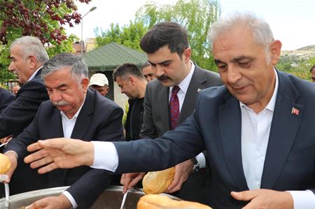 GÜRÜNLÜ'LER GELENEKSEL BAYRAMLAŞMA PROĞRAMINDA BİR ARAYA GELDİ...