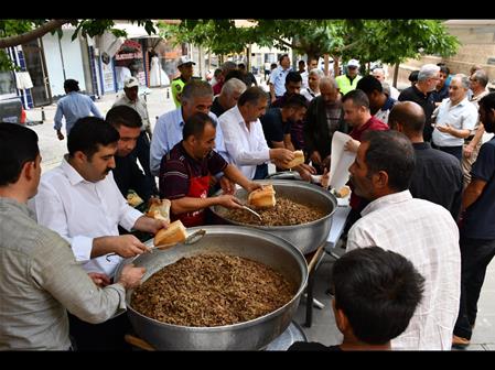 GÜRÜNLÜLER BAYRAMDA BULUŞTU