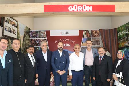 GURBETLE SILAYI BULUŞTURAN COŞKU: 16. İSTANBUL SİVAS TANITIM GÜNLERİ  SONA ERDİ!