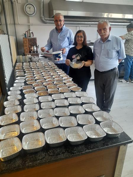 VAKFIMIZ DA AŞURE’NİN BEREKETİNİ HEMŞEHRİLERİMİZLE  PAYLAŞTIK.