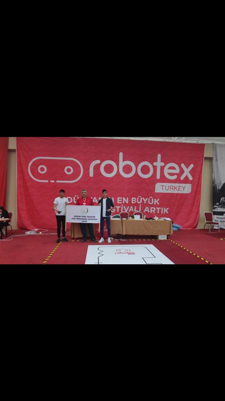 ROBOTEX YARIŞMASINDA 1.OLAN  ÖĞRENCİLERİMİZİ KUTLARIZ.