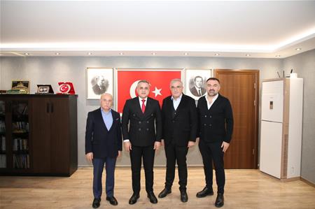 VAKIF BAŞKANIMIZ DAN KÜÇÜKÇEKMECE KAYMAKAMINA ZİYARET....