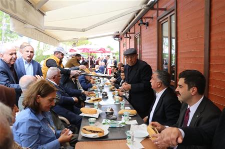 GÜRÜNLÜ'LER GELENEKSEL BAYRAMLAŞMA PROĞRAMINDA BİR ARAYA GELDİ...