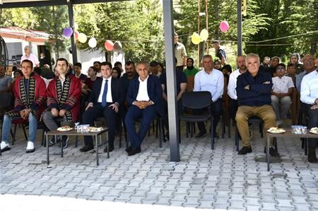 BAŞKANIMIZ SN.SELAMİ KOCA GÜRÜN MESLEK YÜKSEK OKULU’NUN MEZUNİYET TÖRENİNE KATILDI…