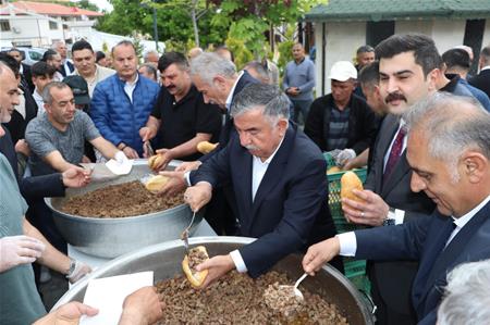 GÜRÜNLÜ'LER GELENEKSEL BAYRAMLAŞMA PROĞRAMINDA BİR ARAYA GELDİ...